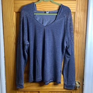 Cold Shoulder Sweatshirt with Hood Size XL